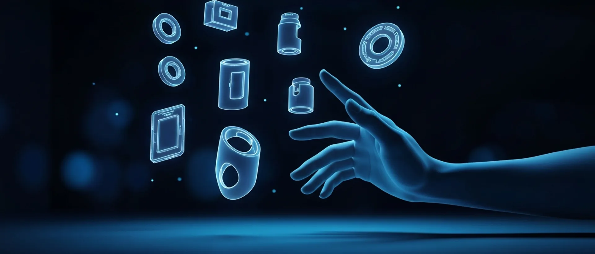 Mão humana futurista interagindo com protótipos holográficos de produtos em um estúdio de design, iluminados em índigo e ciano.